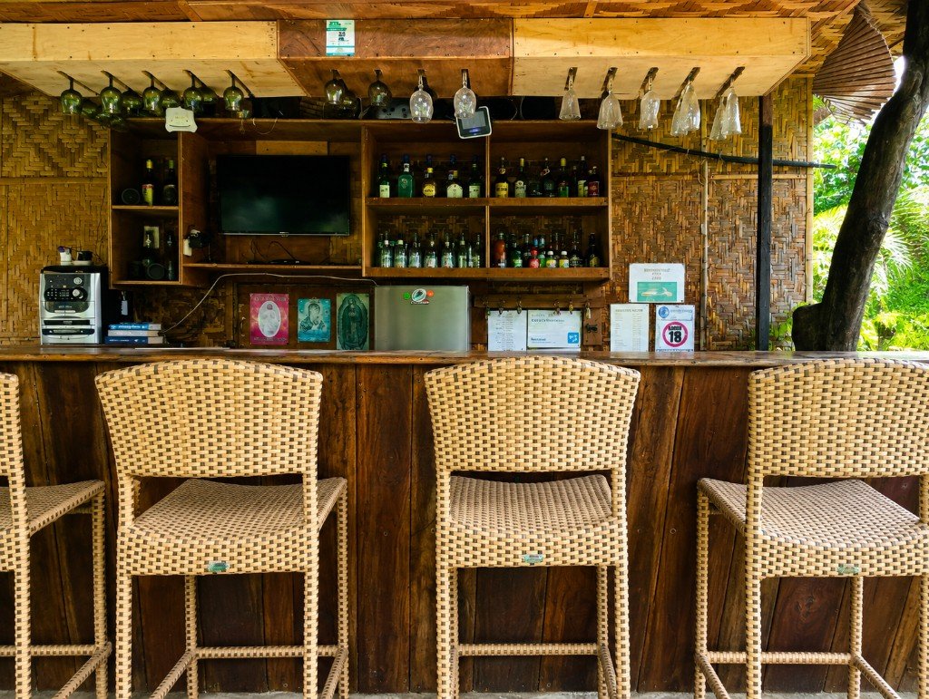 Self-service bar